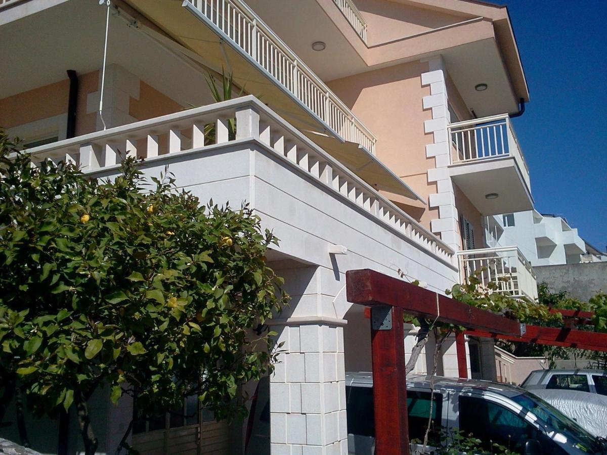 Apartments Jani Хвар Екстер'єр фото